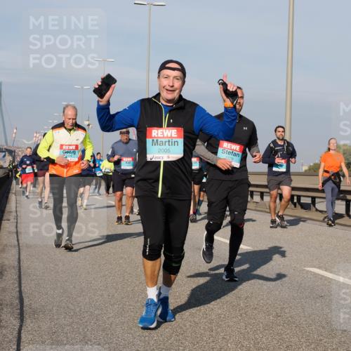 03.10.2025 - Köhlbrandbrückenlauf Fabian Wolf http://msf.ph/oto/9063736 03.10.2025 10:07:00 Position 3 2005, 2004, 2779 meine-sportfotos.de