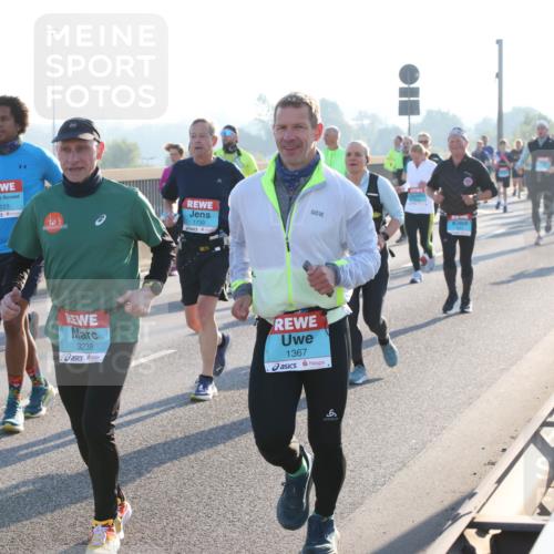 03.10.2025 - Köhlbrandbrückenlauf Lena Gebhardt http://msf.ph/oto/9063745 03.10.2025 09:21:03 Position 1 3123, 1739, 3238, 1367 meine-sportfotos.de