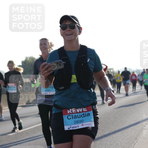 03.10.2025 - Köhlbrandbrückenlauf Jannik Wohlers http://msf.ph/oto/9063754 03.10.2025 09:24:23 Position 3 2320, 2830 meine-sportfotos.de