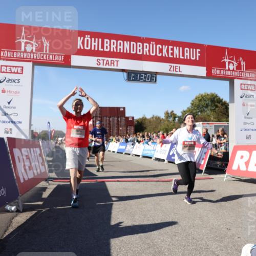 03.10.2025 - Köhlbrandbrückenlauf Lena Gebhardt http://msf.ph/oto/9063759 03.10.2025 13:13:03 Ziel 4446, 4487, 4528, 4559, 4628, 4748, 4965, 5051, 5381, 5673, 5674, 6303, 6393, 6496, 6497, 6530, 6705, 6742, 6755 meine-sportfotos.de