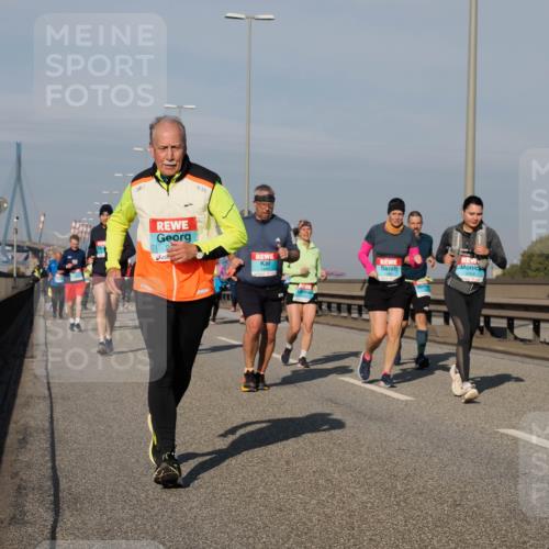 03.10.2025 - Köhlbrandbrückenlauf Fabian Wolf http://msf.ph/oto/9063780 03.10.2025 10:07:02 Position 3 1993, 2644 meine-sportfotos.de