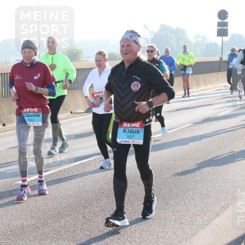 03.10.2025 - Köhlbrandbrückenlauf Lena Gebhardt http://msf.ph/oto/9063837 03.10.2025 09:21:06 Position 1 1633, 3017 meine-sportfotos.de