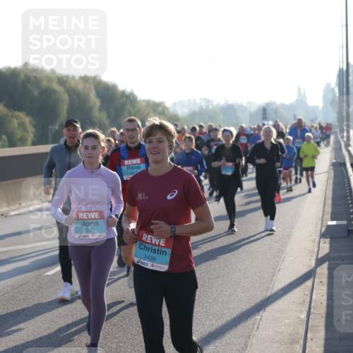 03.10.2025 - Köhlbrandbrückenlauf Jannik Wohlers http://msf.ph/oto/9063851 03.10.2025 09:24:33 Position 3 1518, 2551, 2439 meine-sportfotos.de