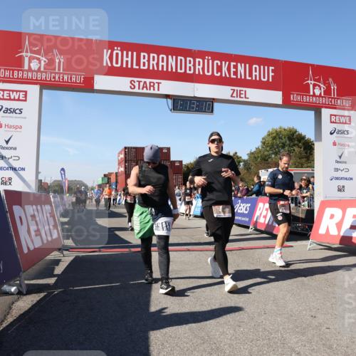03.10.2025 - Köhlbrandbrückenlauf Lena Gebhardt http://msf.ph/oto/9063857 03.10.2025 13:13:10 Ziel 4191, 4193, 4463, 4513, 4528, 4559, 4628, 4748, 5025, 5051, 5204, 5381, 5678, 5852, 6303, 6393, 6496, 6705, 6725, 6742, 6755, 6818 meine-sportfotos.de