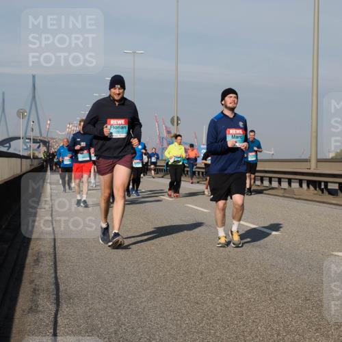 03.10.2025 - Köhlbrandbrückenlauf Fabian Wolf http://msf.ph/oto/9063862 03.10.2025 10:07:06 Position 3 2351 meine-sportfotos.de