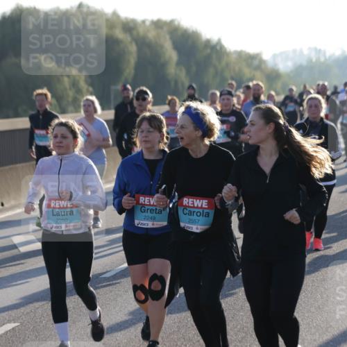 03.10.2025 - Köhlbrandbrückenlauf Jannik Wohlers http://msf.ph/oto/9063886 03.10.2025 09:24:37 Position 3 2250, 2249, 2557, 00 meine-sportfotos.de