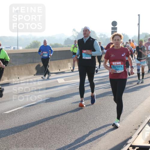 03.10.2025 - Köhlbrandbrückenlauf Lena Gebhardt http://msf.ph/oto/9063888 03.10.2025 09:21:09 Position 1 3435, 1705 meine-sportfotos.de
