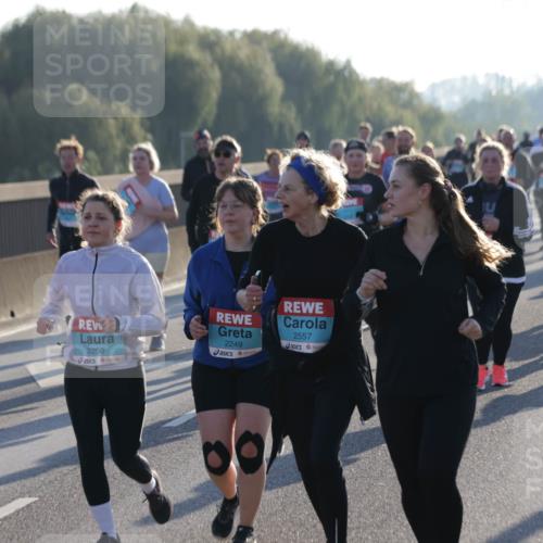 03.10.2025 - Köhlbrandbrückenlauf Jannik Wohlers http://msf.ph/oto/9063890 03.10.2025 09:24:37 Position 3 2250, 2249, 2557 meine-sportfotos.de