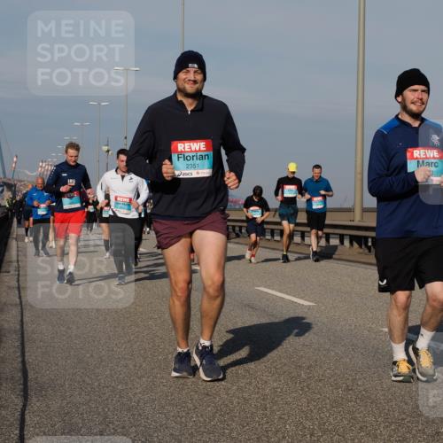 03.10.2025 - Köhlbrandbrückenlauf Fabian Wolf http://msf.ph/oto/9063895 03.10.2025 10:07:07 Position 3 2351 meine-sportfotos.de
