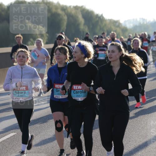 03.10.2025 - Köhlbrandbrückenlauf Jannik Wohlers http://msf.ph/oto/9063907 03.10.2025 09:24:38 Position 3 2250, 224, 2557 meine-sportfotos.de