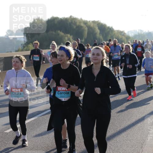03.10.2025 - Köhlbrandbrückenlauf Jannik Wohlers http://msf.ph/oto/9063910 03.10.2025 09:24:38 Position 3 2250, 2557 meine-sportfotos.de