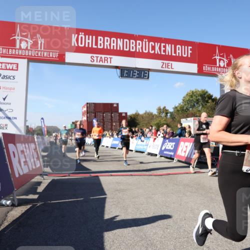 03.10.2025 - Köhlbrandbrückenlauf Lena Gebhardt http://msf.ph/oto/9063913 03.10.2025 13:13:14 Ziel 4191, 4193, 4223, 4373, 4463, 4513, 4583, 4748, 5025, 5204, 5678, 5852, 6393, 6705, 6725, 6742, 6755, 6788, 6789, 6818 meine-sportfotos.de