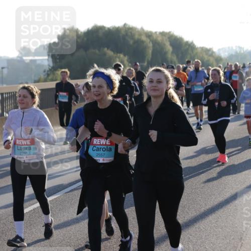03.10.2025 - Köhlbrandbrückenlauf Jannik Wohlers http://msf.ph/oto/9063917 03.10.2025 09:24:38 Position 3 2250, 2557 meine-sportfotos.de