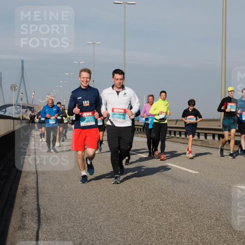 03.10.2025 - Köhlbrandbrückenlauf Fabian Wolf http://msf.ph/oto/9063942 03.10.2025 10:07:09 Position 3 3829, 2930 meine-sportfotos.de