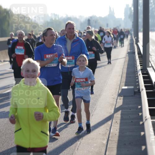 03.10.2025 - Köhlbrandbrückenlauf Jannik Wohlers http://msf.ph/oto/9063950 03.10.2025 09:24:42 Position 3 2862, 2659, 280 meine-sportfotos.de