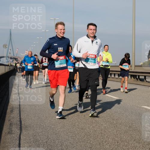 03.10.2025 - Köhlbrandbrückenlauf Fabian Wolf http://msf.ph/oto/9063961 03.10.2025 10:07:10 Position 3 3829, 2930 meine-sportfotos.de