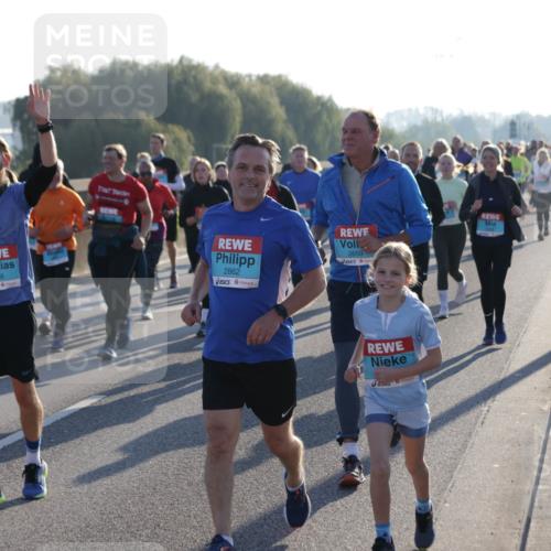 03.10.2025 - Köhlbrandbrückenlauf Jannik Wohlers http://msf.ph/oto/9063973 03.10.2025 09:24:44 Position 3 1958, 2862, 2659 meine-sportfotos.de