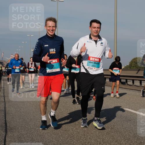 03.10.2025 - Köhlbrandbrückenlauf Fabian Wolf http://msf.ph/oto/9063976 03.10.2025 10:07:11 Position 3 3829, 2930 meine-sportfotos.de