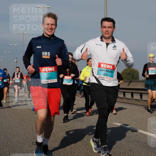 03.10.2025 - Köhlbrandbrückenlauf Fabian Wolf http://msf.ph/oto/9063985 03.10.2025 10:07:11 Position 3 3829, 2284, 2930, 1539 meine-sportfotos.de