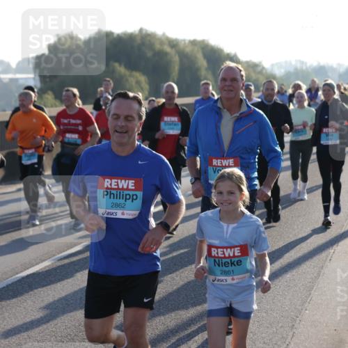 03.10.2025 - Köhlbrandbrückenlauf Jannik Wohlers http://msf.ph/oto/9063991 03.10.2025 09:24:44 Position 3 1958, 2862, 2861 meine-sportfotos.de