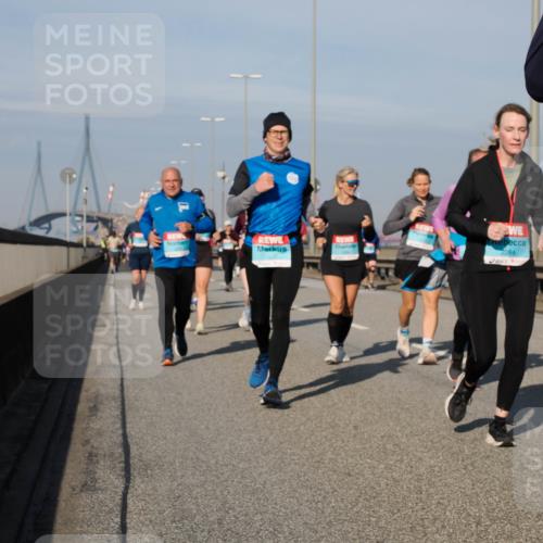 03.10.2025 - Köhlbrandbrückenlauf Fabian Wolf http://msf.ph/oto/9064005 03.10.2025 10:07:12 Position 3 2284 meine-sportfotos.de