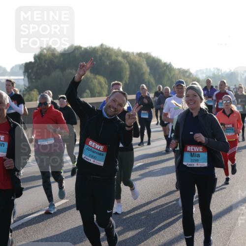 03.10.2025 - Köhlbrandbrückenlauf Jannik Wohlers http://msf.ph/oto/9064021 03.10.2025 09:24:46 Position 3 2468, 2300, 2298 meine-sportfotos.de