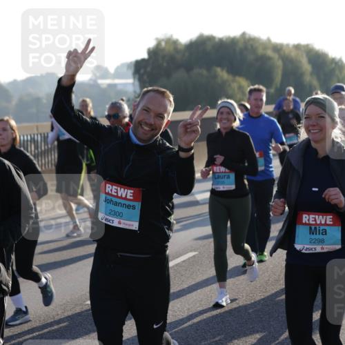 03.10.2025 - Köhlbrandbrückenlauf Jannik Wohlers http://msf.ph/oto/9064051 03.10.2025 09:24:47 Position 3 2468, 2300, 3105, 2298, 1724 meine-sportfotos.de