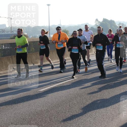 03.10.2025 - Köhlbrandbrückenlauf Lena Gebhardt http://msf.ph/oto/9064056 03.10.2025 09:21:16 Position 1 1603 meine-sportfotos.de