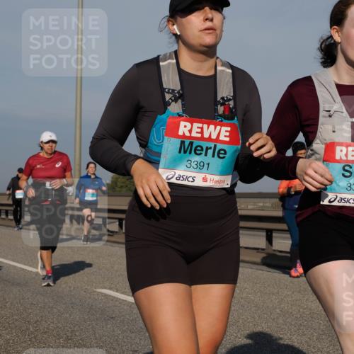 03.10.2025 - Köhlbrandbrückenlauf Fabian Wolf http://msf.ph/oto/9064111 03.10.2025 10:07:18 Position 3 3391, 3389 meine-sportfotos.de