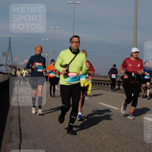 03.10.2025 - Köhlbrandbrückenlauf Fabian Wolf http://msf.ph/oto/9064113 03.10.2025 10:07:19 Position 3 2016 meine-sportfotos.de