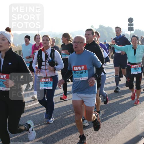 03.10.2025 - Köhlbrandbrückenlauf Lena Gebhardt http://msf.ph/oto/9064128 03.10.2025 09:21:19 Position 1 3345, 1469, 1565, 1049, 1523, 1337 meine-sportfotos.de