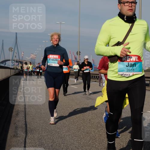 03.10.2025 - Köhlbrandbrückenlauf Fabian Wolf http://msf.ph/oto/9064140 03.10.2025 10:07:20 Position 3 2618, 2493 meine-sportfotos.de