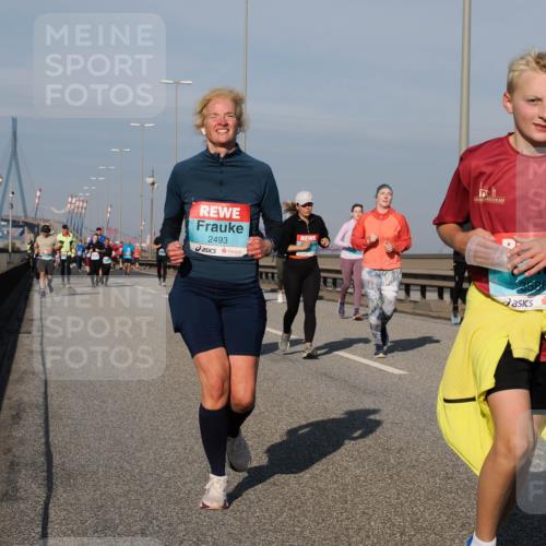 03.10.2025 - Köhlbrandbrückenlauf Fabian Wolf http://msf.ph/oto/9064155 03.10.2025 10:07:21 Position 3 2493 meine-sportfotos.de