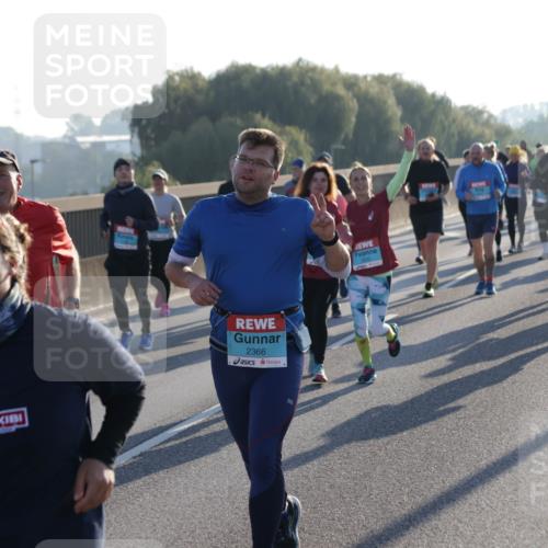 03.10.2025 - Köhlbrandbrückenlauf Jannik Wohlers http://msf.ph/oto/9064180 03.10.2025 09:25:01 Position 3 2366 meine-sportfotos.de