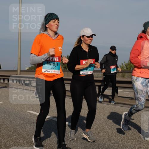 03.10.2025 - Köhlbrandbrückenlauf Fabian Wolf http://msf.ph/oto/9064225 03.10.2025 10:07:25 Position 3 1756, 1425 meine-sportfotos.de