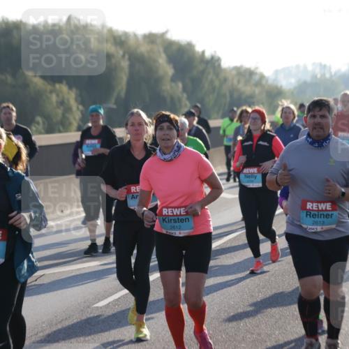 03.10.2025 - Köhlbrandbrückenlauf Jannik Wohlers http://msf.ph/oto/9064279 03.10.2025 09:25:08 Position 3 3739, 2612, 2613 meine-sportfotos.de