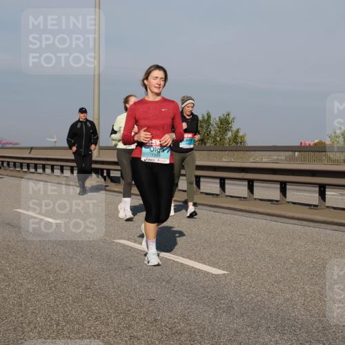03.10.2025 - Köhlbrandbrückenlauf Fabian Wolf http://msf.ph/oto/9064281 03.10.2025 10:07:28 Position 3 1209 meine-sportfotos.de
