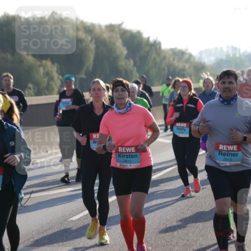 03.10.2025 - Köhlbrandbrückenlauf Jannik Wohlers http://msf.ph/oto/9064283 03.10.2025 09:25:08 Position 3 3739, 2612, 3199, 2613 meine-sportfotos.de
