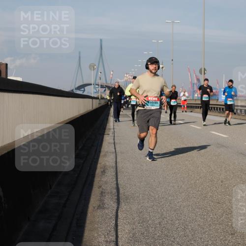 03.10.2025 - Köhlbrandbrückenlauf Fabian Wolf http://msf.ph/oto/9064293 03.10.2025 10:07:29 Position 3 1004 meine-sportfotos.de