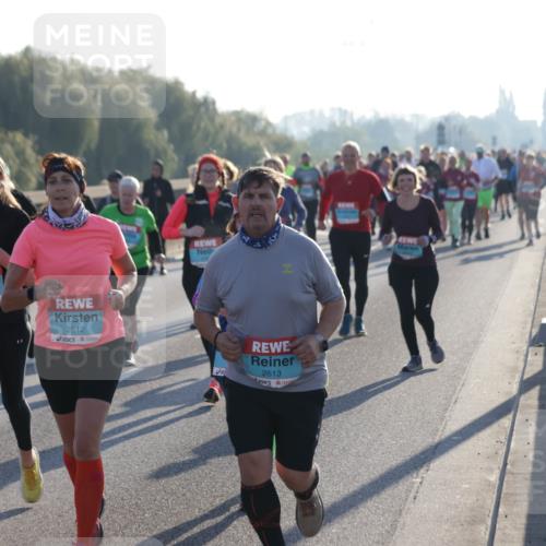 03.10.2025 - Köhlbrandbrückenlauf Jannik Wohlers http://msf.ph/oto/9064294 03.10.2025 09:25:09 Position 3 3670, 2612, 2613 meine-sportfotos.de