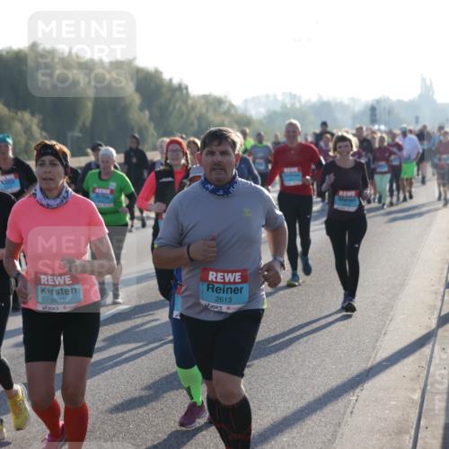 03.10.2025 - Köhlbrandbrückenlauf Jannik Wohlers http://msf.ph/oto/9064300 03.10.2025 09:25:09 Position 3 3670, 2612, 2613 meine-sportfotos.de