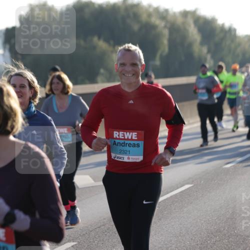03.10.2025 - Köhlbrandbrückenlauf Jannik Wohlers http://msf.ph/oto/9064335 03.10.2025 09:25:14 Position 3 2321 meine-sportfotos.de