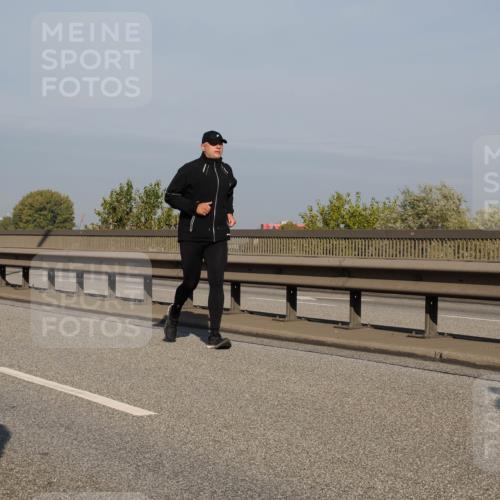 03.10.2025 - Köhlbrandbrückenlauf Fabian Wolf http://msf.ph/oto/9064343 03.10.2025 10:07:32 Position 3  meine-sportfotos.de