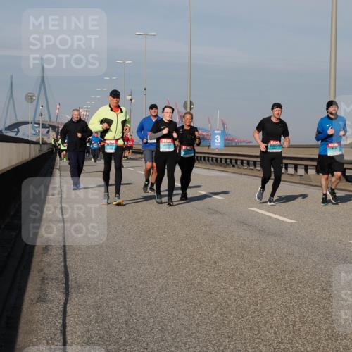 03.10.2025 - Köhlbrandbrückenlauf Fabian Wolf http://msf.ph/oto/9064354 03.10.2025 10:07:33 Position 3  meine-sportfotos.de