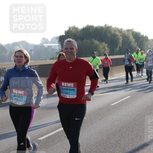 03.10.2025 - Köhlbrandbrückenlauf Jannik Wohlers http://msf.ph/oto/9064366 03.10.2025 09:25:15 Position 3 3389, 2258, 2321 meine-sportfotos.de