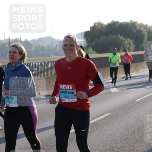 03.10.2025 - Köhlbrandbrückenlauf Jannik Wohlers http://msf.ph/oto/9064378 03.10.2025 09:25:15 Position 3 2258, 2321 meine-sportfotos.de