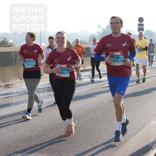 03.10.2025 - Köhlbrandbrückenlauf Lena Gebhardt http://msf.ph/oto/9064381 03.10.2025 09:21:30 Position 1 1647, 818, 1901 meine-sportfotos.de