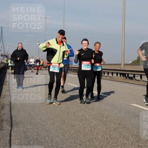 03.10.2025 - Köhlbrandbrückenlauf Fabian Wolf http://msf.ph/oto/9064421 03.10.2025 10:07:36 Position 3 3242, 3241, 574, 3443 meine-sportfotos.de