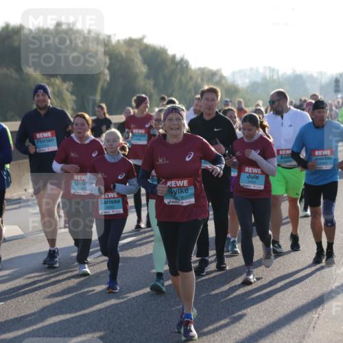 03.10.2025 - Köhlbrandbrückenlauf Jannik Wohlers http://msf.ph/oto/9064439 03.10.2025 09:25:20 Position 3 2351, 2212, 2085, 478, 2465, 3439, 3393, 6 meine-sportfotos.de