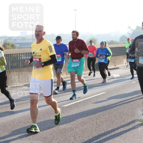 03.10.2025 - Köhlbrandbrückenlauf Lena Gebhardt http://msf.ph/oto/9064464 03.10.2025 09:21:34 Position 1 3177, 1871 meine-sportfotos.de